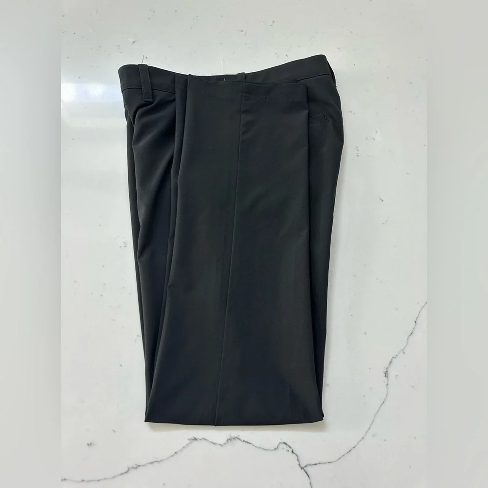 Izod Men's Dark Gray Dress Pants